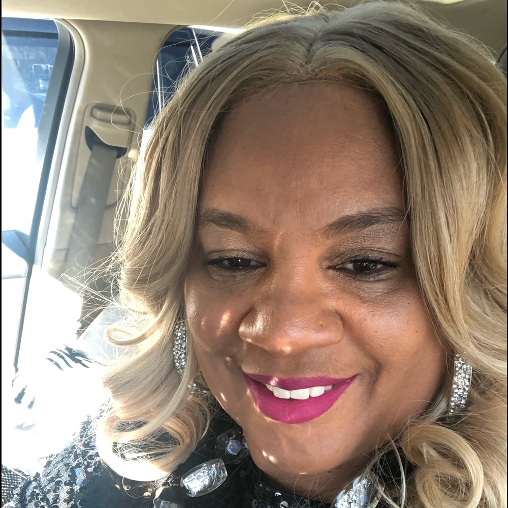 Meet your Posher, Ndidia